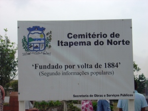 Cemitério Municipal de Itapema do Norte.