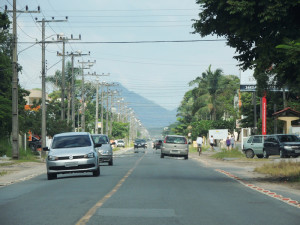 Movimento na avenida Celso Ramos.