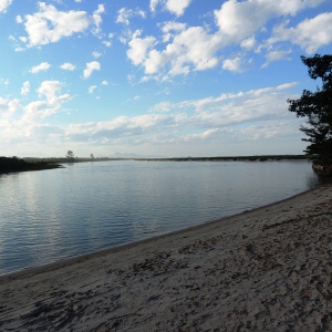 Boca da Barra do Rio Saí Mirim, em Itapoá.