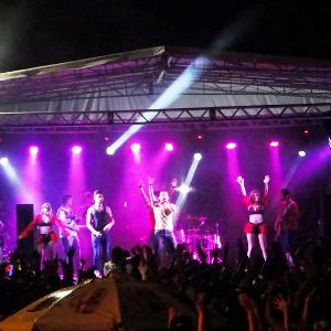 Imagem do carnaval de 2015 em Itapoá.