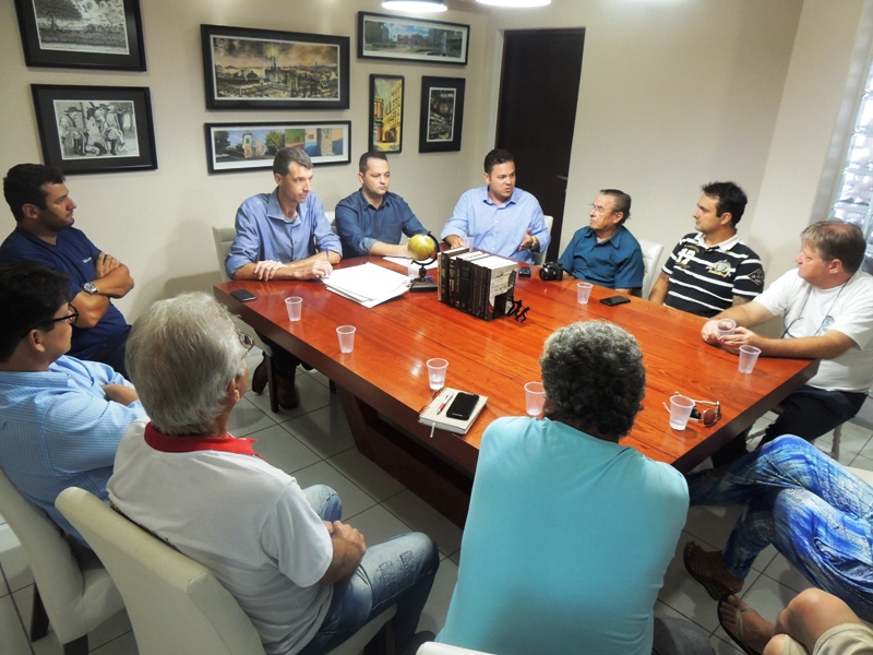 Reuniao de Marlon Neuber e Carlos Henrique pre candidatos prefeito Itapoa