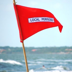 local-perigoso-na-praia-principal-300x300