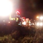 Bombeiros resgatam caminhoneiro preso às ferragens após acidente na SC-415