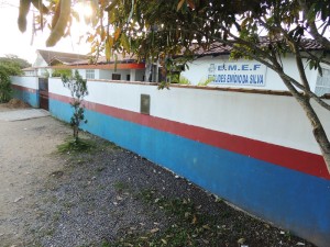 Escola Municipal Euclides Emídio da Silva na Barra do Saí em Itapoá