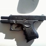 Suspeitos são abordados pela PM de Itapoá portando arma de brinquedo