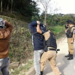 PM prende 200 gramas de pasta base para cocaina entre Garuva e Itapoa