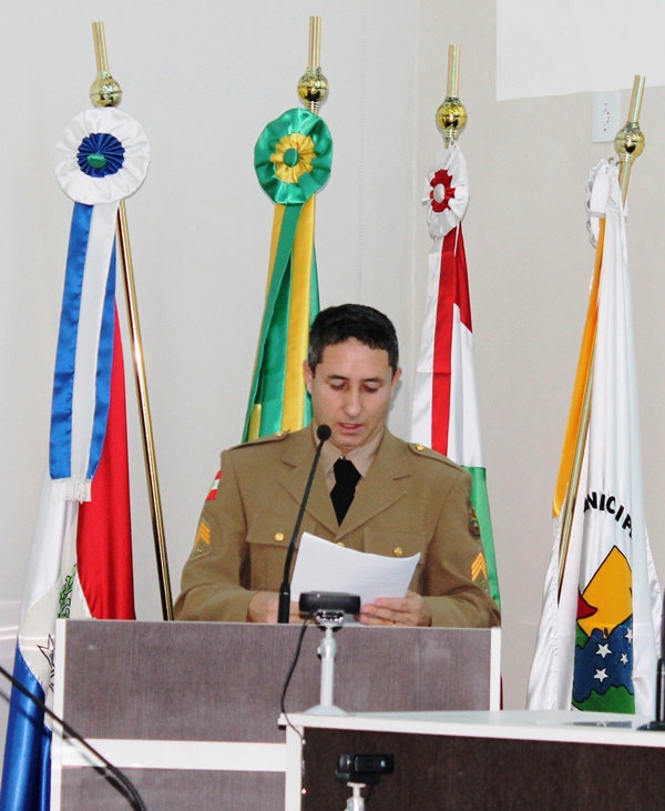 Policiais militares de Itapoá e Garuva são promovidos