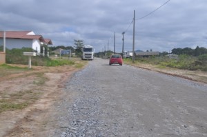 Ruas de Itapoá recebem ensaibramento