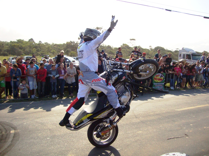 Freestyle Show se apresenta no Encontro de Trlheiros Italama em Itapoá