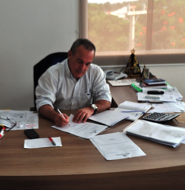 Prefeito de Itapoa sanciona novo Estatuto dos Servidores Municipais 1