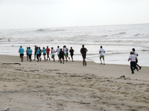 Treino inaugural do Grupo de Corrida e Caminhada de Itapoá