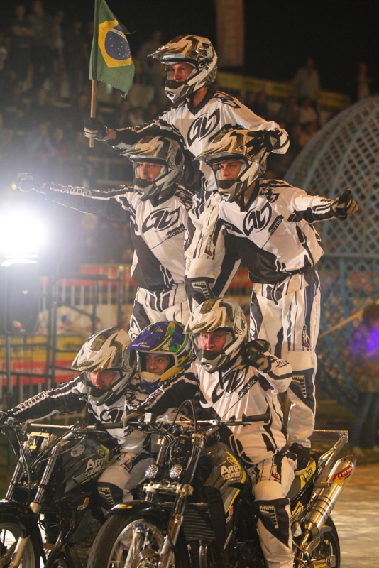 Garuva recebe equipe de wheeling da Pro Tork Arte e Dominio Moto Show 1