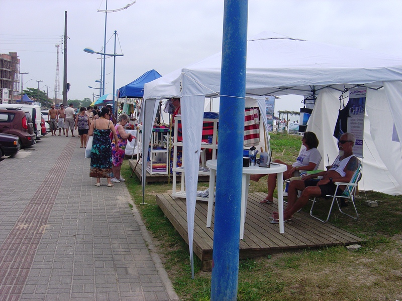 Feira de Artesanato de Itapoá é realizada em mais um final de semana