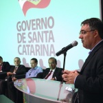 Itapoá recebe novo ônibus escolar dos governos Federal e Estadual