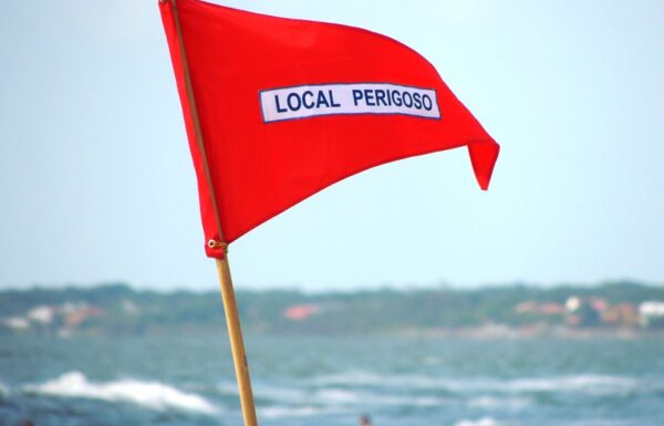 Local perigoso na praia
