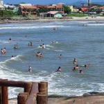 Movimento de finais de semana começa a se intensificar em Itapoá