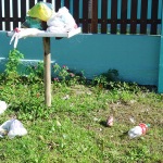 Municipes alegam descuido na separacao de lixo por parte dos coletores em Itapoa 3