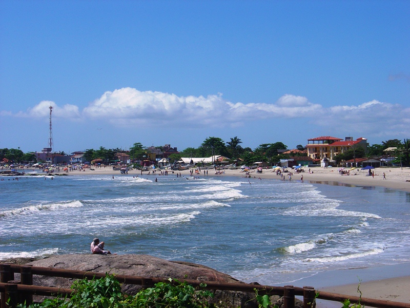 Praia do balneario Itapema do Norte, em Itapoa