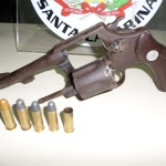 Assaltantes são presos após perseguição e troca de tiros