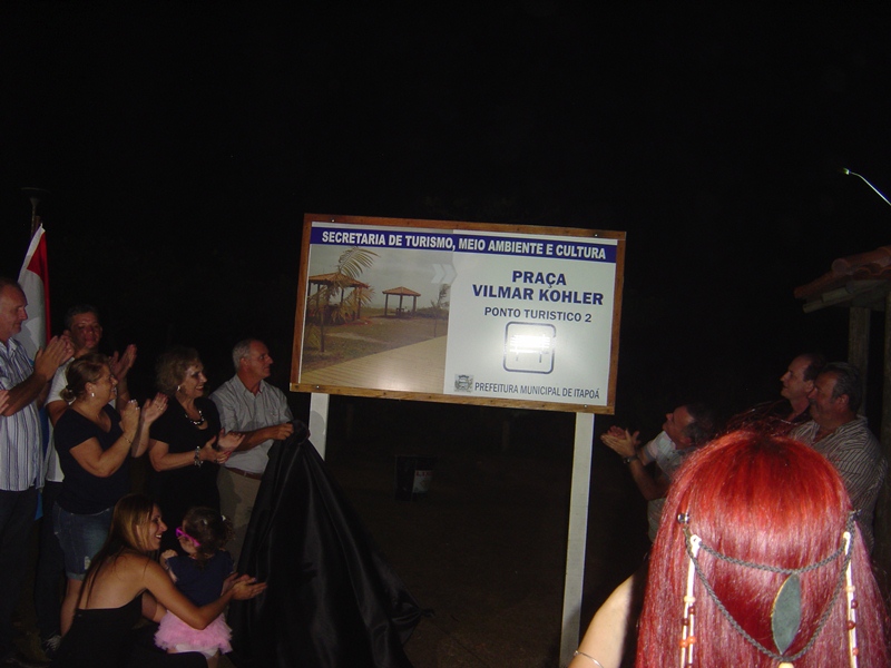 Praça do Rainha em Itapoá é inaugurada