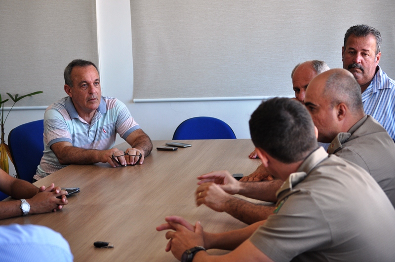 Autoridades municipais e Polícia Militar debatem a segurança pública de Itapoá