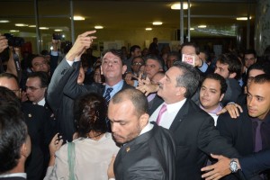 Demissão do ministro da Educação incendeia a crise política no País