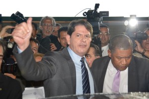 Demissão do ministro da Educação incendeia a crise política no País