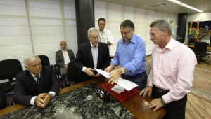 Salário mínimo regional deve aumentar quase 9% em Santa Catarina