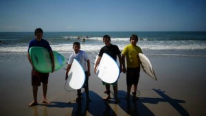 Domingo, 12 de abril, foi dia de Surf e Saúde em Itapoá