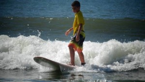 Domingo, 12 de abril, foi dia de Surf e Saúde em Itapoá