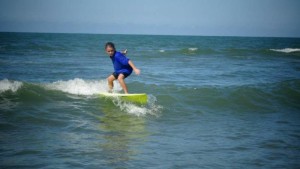 Domingo, 12 de abril, foi dia de Surf e Saúde em Itapoá