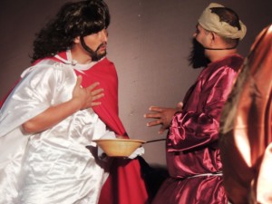 Encenação Paixão de Cristo 2015 na Barra do Saí em Itapoá 026