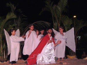 Encenação Paixão de Cristo 2015 na Barra do Saí em Itapoá 033