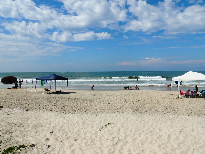 Feriadão de Páscoa foi de sol e movimento em Itapoá