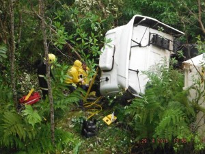Grave acidente na SC 417 em Garuva - Foto de Paulo Kuchlik-Facebook 10