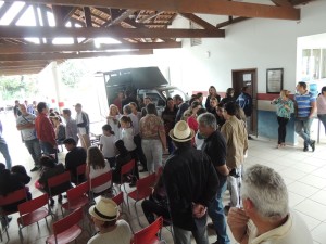 Obras na Escola Claiton Almir Hermes e asfalto são inaugurados no São José