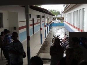 Obras na Escola Claiton Almir Hermes e asfalto são inaugurados no São José