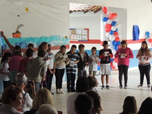 Obras na Escola Claiton Almir Hermes e asfalto são inaugurados no São José