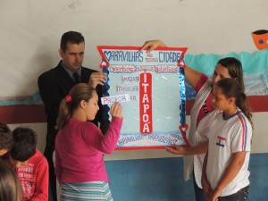 Obras na Escola Claiton Almir Hermes e asfalto são inaugurados no São José
