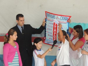 Obras na Escola Claiton Almir Hermes e asfalto são inaugurados no São José