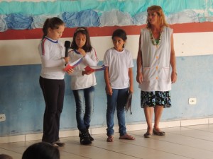 Obras na Escola Claiton Almir Hermes e asfalto são inaugurados no São José
