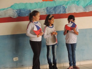 Obras na Escola Claiton Almir Hermes e asfalto são inaugurados no São José