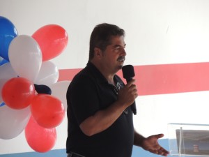 Obras na Escola Claiton Almir Hermes e asfalto são inaugurados no São José