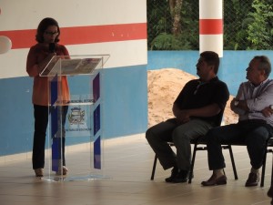 Obras na Escola Claiton Almir Hermes e asfalto são inaugurados no São José