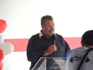 Obras na Escola Claiton Almir Hermes e asfalto são inaugurados no São José