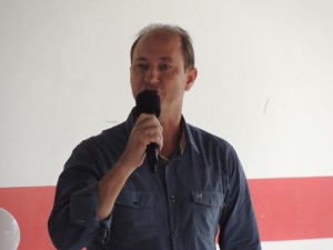 Obras na Escola Claiton Almir Hermes e asfalto são inaugurados no São José