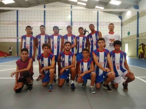 Equipes de rendimento de Itapoá participam de competições de vôlei e futsal