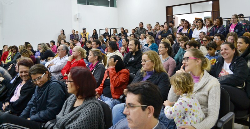 Servidores públicos municipais de Itapoá deflagram estado de greve