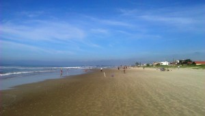 Céu azul predomina e feriado prolongado é de tempo ameno em Itapoá