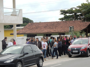 Servidores de Itapoá paralisaram atividades nesta quarta-feira, dia 03 de junho